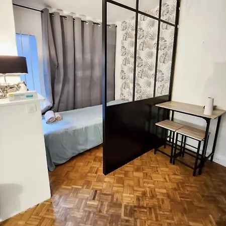 Charming With Garden In Διαμέρισμα Neuilly-sur-Seine